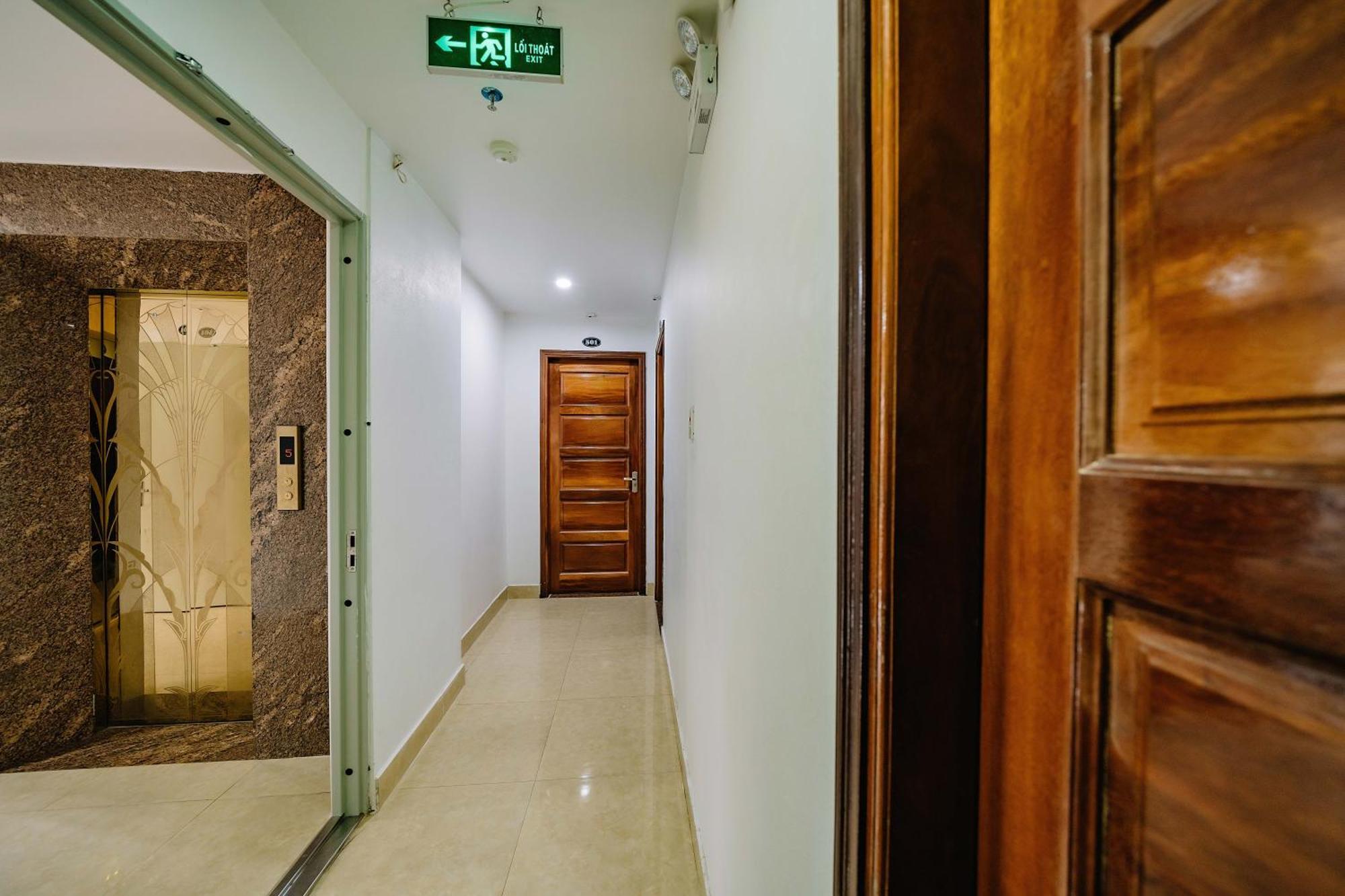 Phuong Dong Hotel Dong Khe Sau Exteriör bild