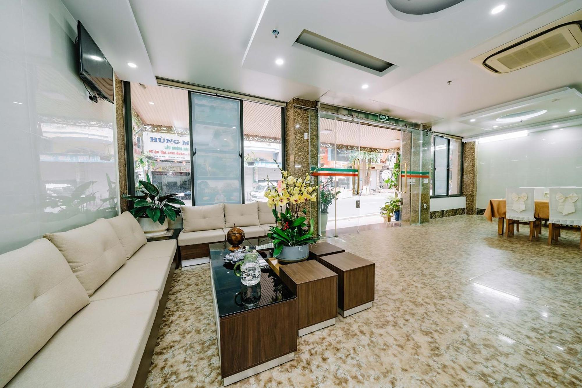 Phuong Dong Hotel Dong Khe Sau Exteriör bild