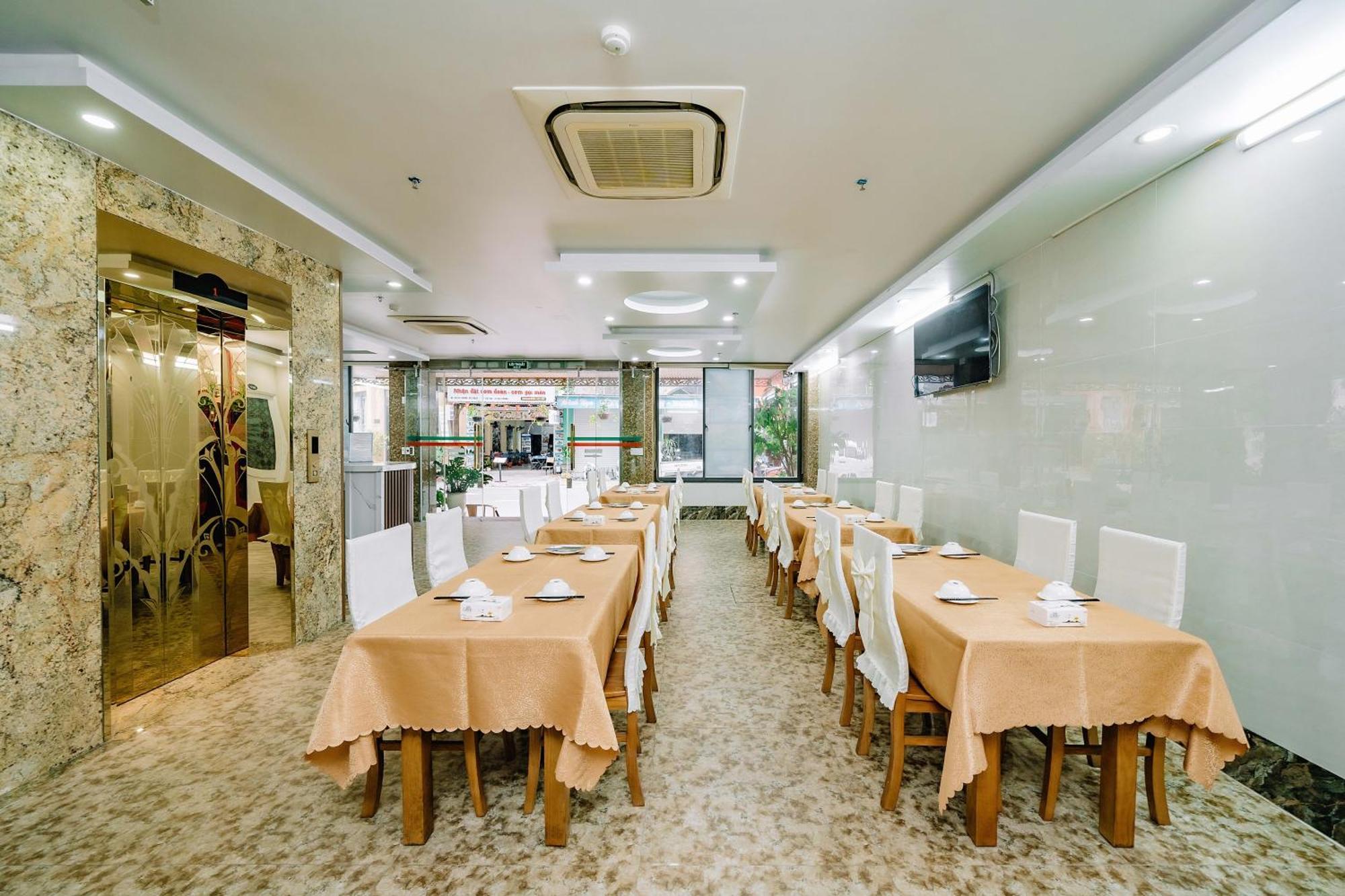Phuong Dong Hotel Dong Khe Sau Exteriör bild