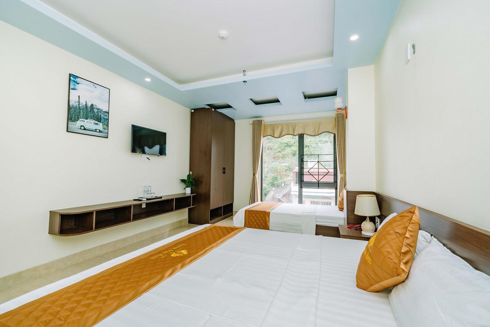 Phuong Dong Hotel Dong Khe Sau Exteriör bild