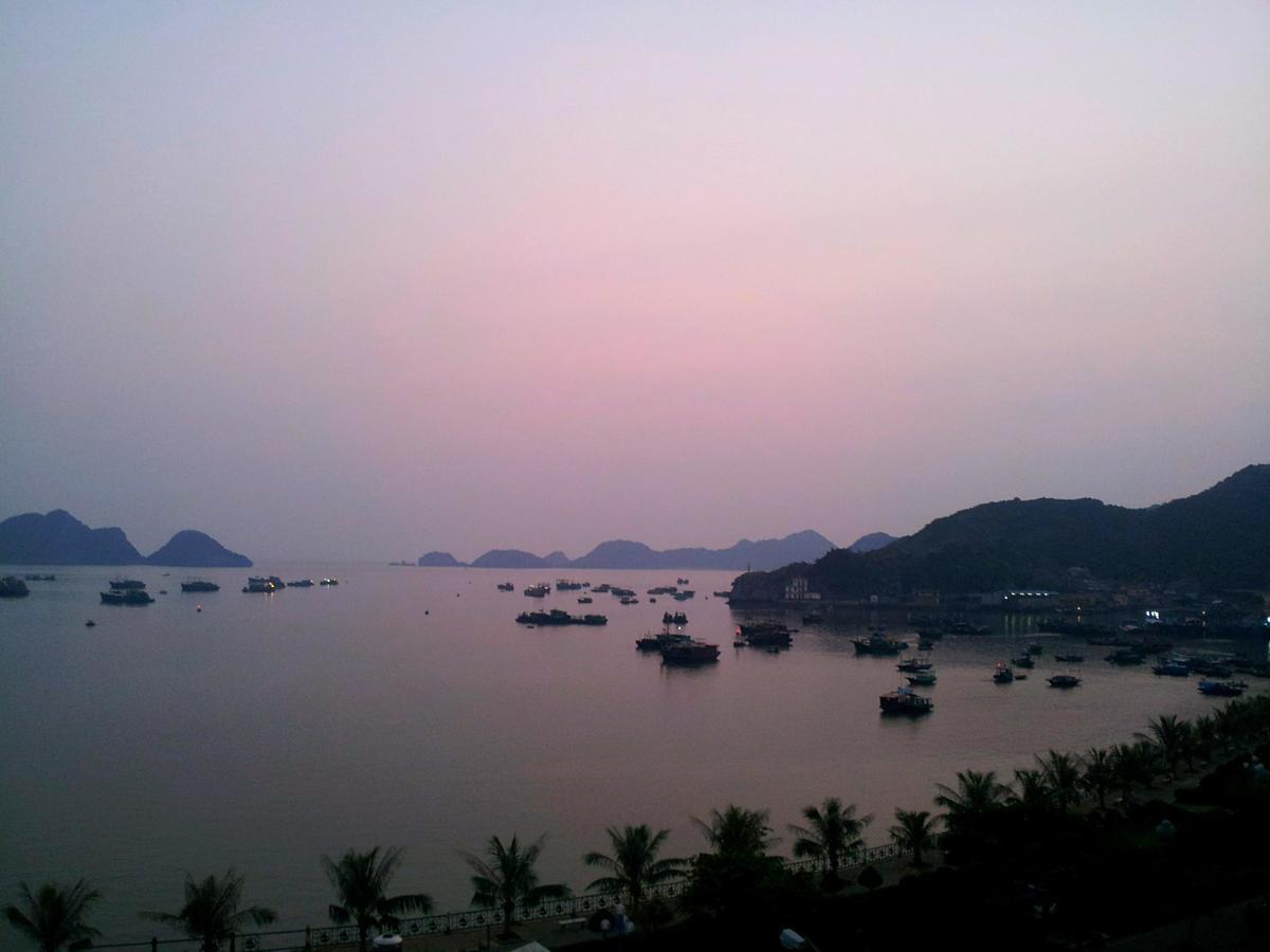Phuong Dong Hotel Dong Khe Sau Exteriör bild